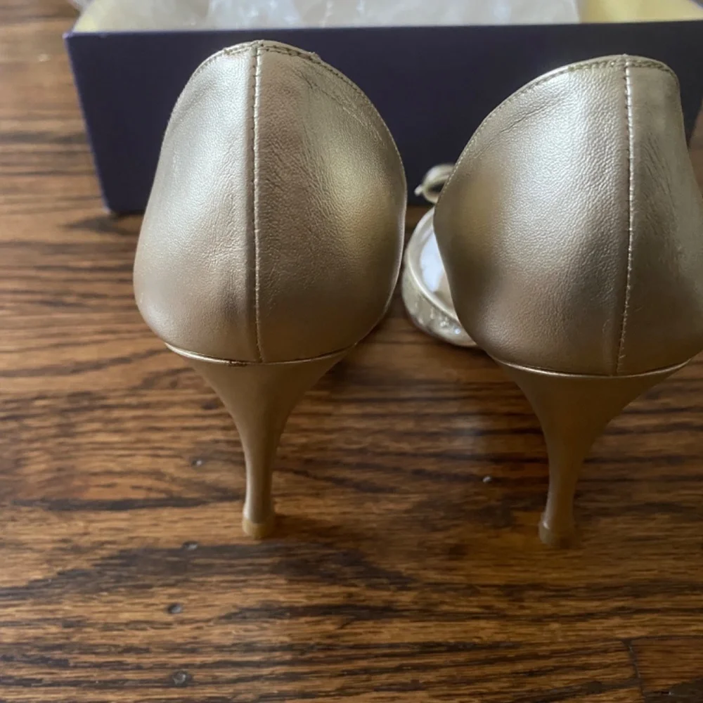 NEW Stuart Weitzman gold metallic dress shoes sandals heels 7.5 - Picture 6 of 7